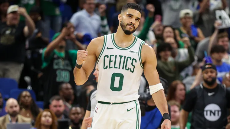 NBA: retorno antecipado? Jayson Tatum treina em quadra 4 meses após lesão grave