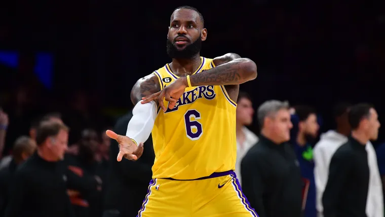 Lakers buscam “desconto” para contratar três vezes all-star e campeão da NBA